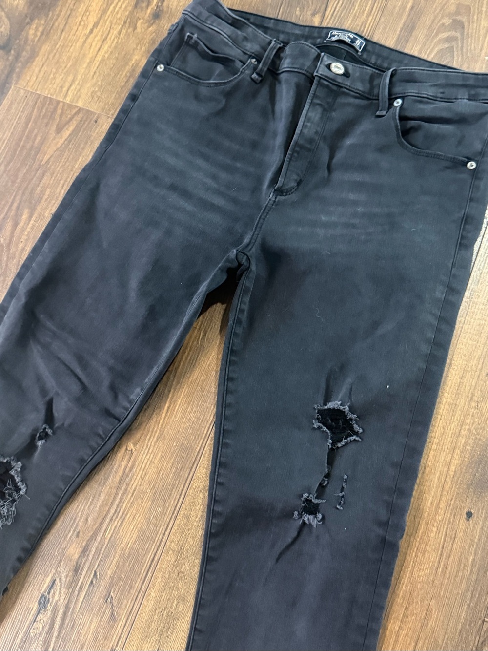 Abercrombie & Fitch Jeans Womens 31/12 Black Simone High Rise Ankle Distressed - Picture 3 of 7